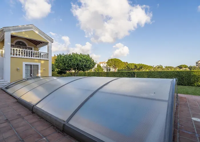 Vila Cubo's Casa La Paloma Marbella